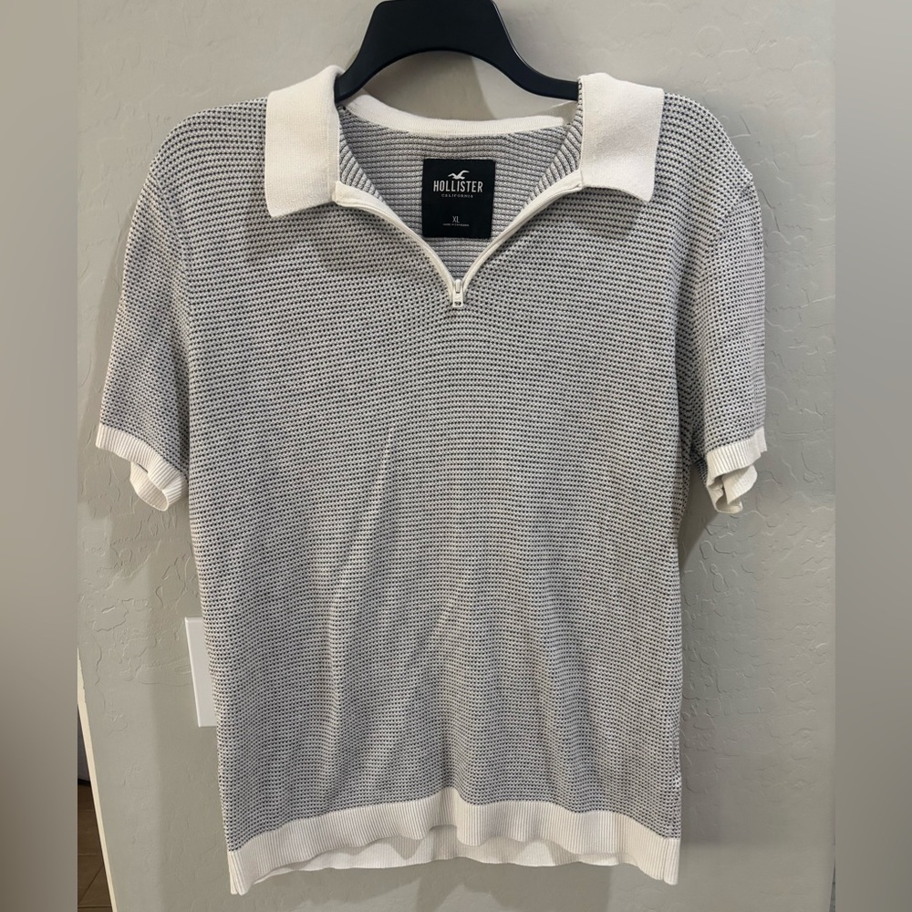 Hollister Gray and White Short-Sleeve Knit Polo